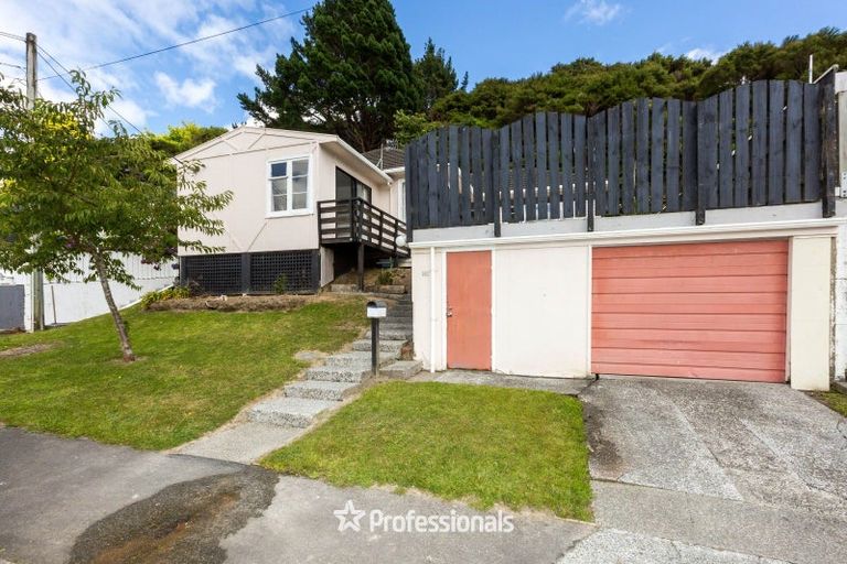 Photo of property in 161 Wellington Road, Wainuiomata, Lower Hutt, 5014