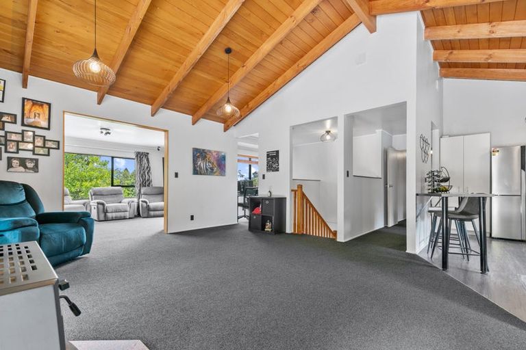 Photo of property in 2a Parklands Avenue, Swanson, Auckland, 0612
