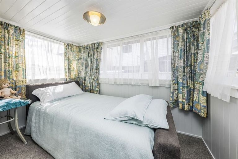 Photo of property in 19 Omagh Avenue, Papatoetoe, Auckland, 2025