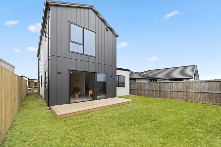 Photo of property in 5 Overton Street, Rototuna North, 3210