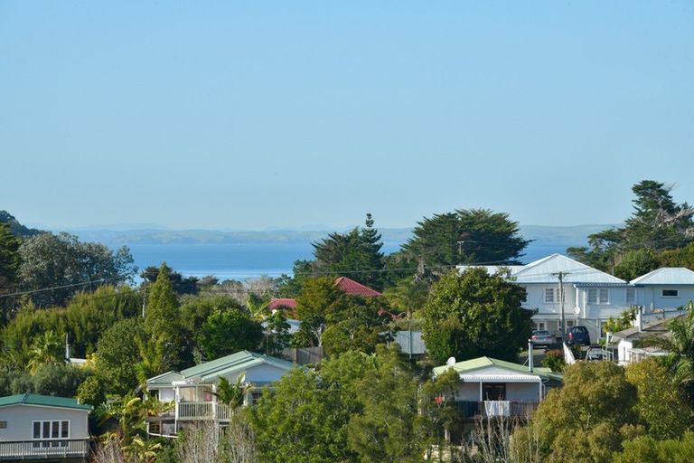 Photo of property in 37 Stillwater Crescent, Stillwater, Silverdale, 0993