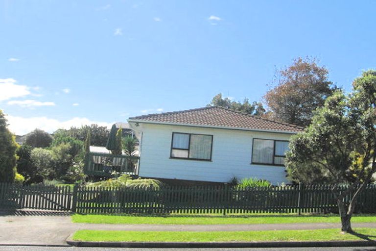 Photo of property in 67a Lewisham Street, Highland Park, Auckland, 2010