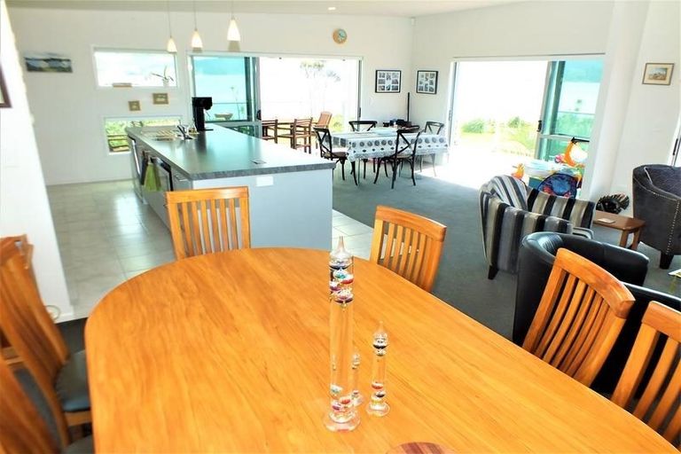 Photo of property in 116 Ti Kouka Crescent, Matarangi, Whitianga, 3592