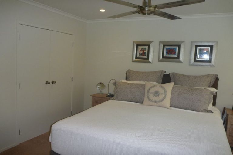 Photo of property in 16 Catrina Avenue, Birkenhead, Auckland, 0626