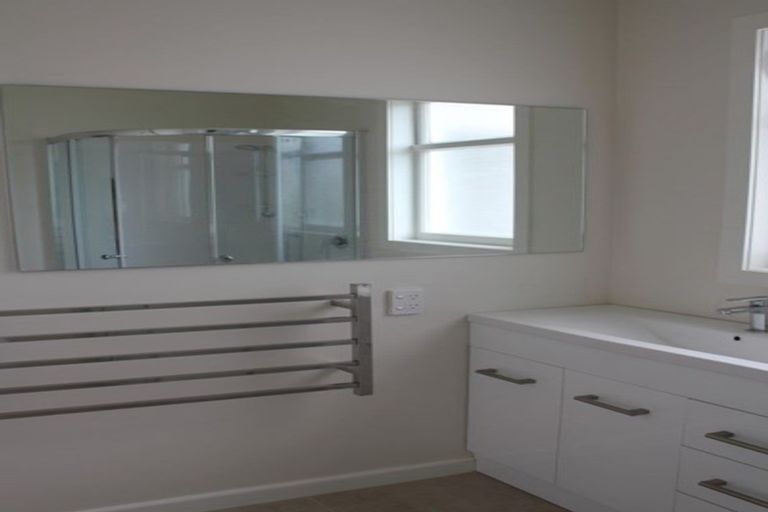 Photo of property in 33 Cardwell Street, Onehunga, Auckland, 1061