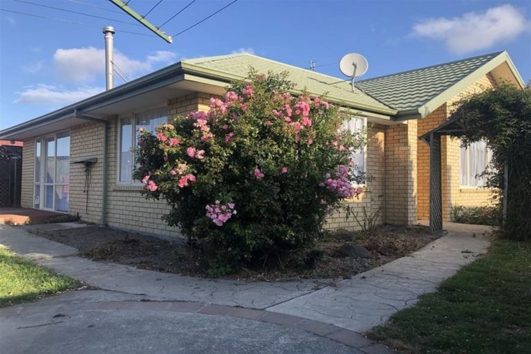 Photo of property in 22 Belfast Road, Belfast, Christchurch, 8051