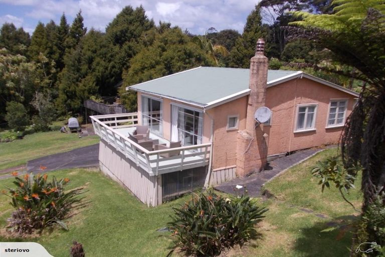 Photo of property in 58 Mountain Road, Henderson Valley, Auckland, 0612