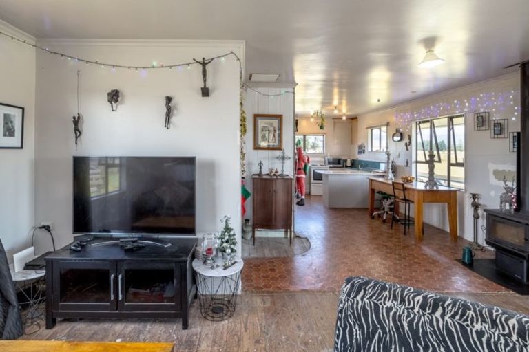 Photo of property in 90 Settlement Road, Morison Bush, Greytown, 5794