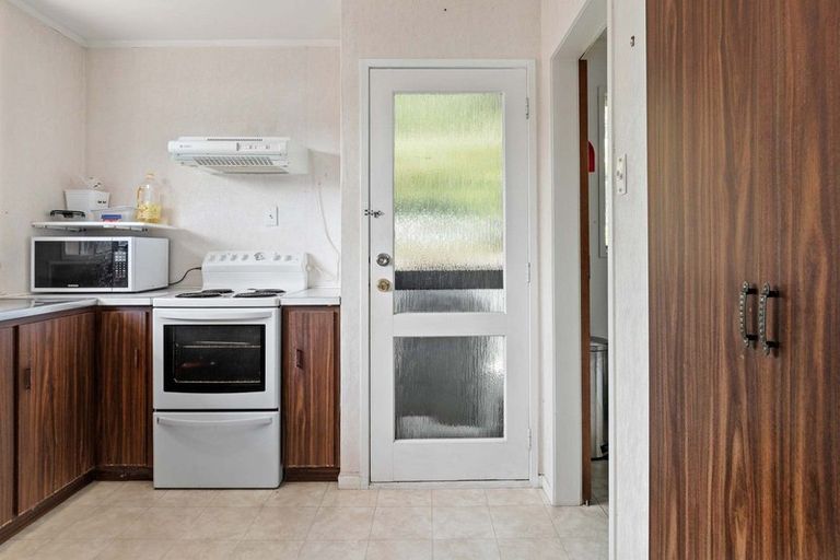Photo of property in 2/230 Ngatai Road, Otumoetai, Tauranga, 3110