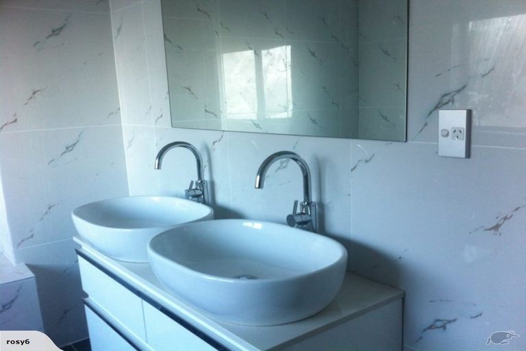 Photo of property in 43 Maylee Crescent, Gulf Harbour, Whangaparaoa, 0930