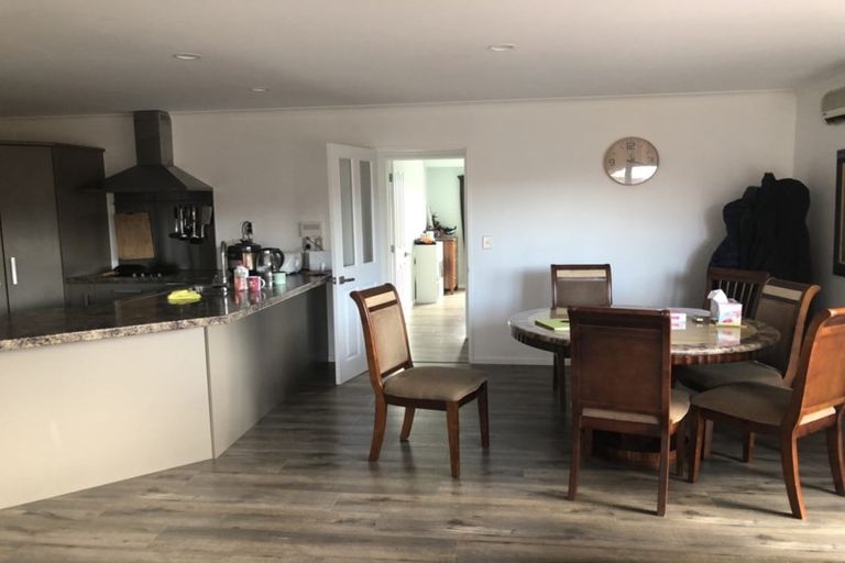 Photo of property in 22 Whitford Place, Rototuna North, Hamilton, 3210