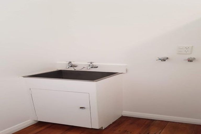 Photo of property in 77 Wilton Road, Wilton, Wellington, 6012