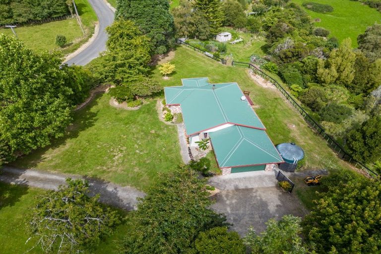 Photo of property in 266 North Manakau Road, Manakau, Levin, 5573