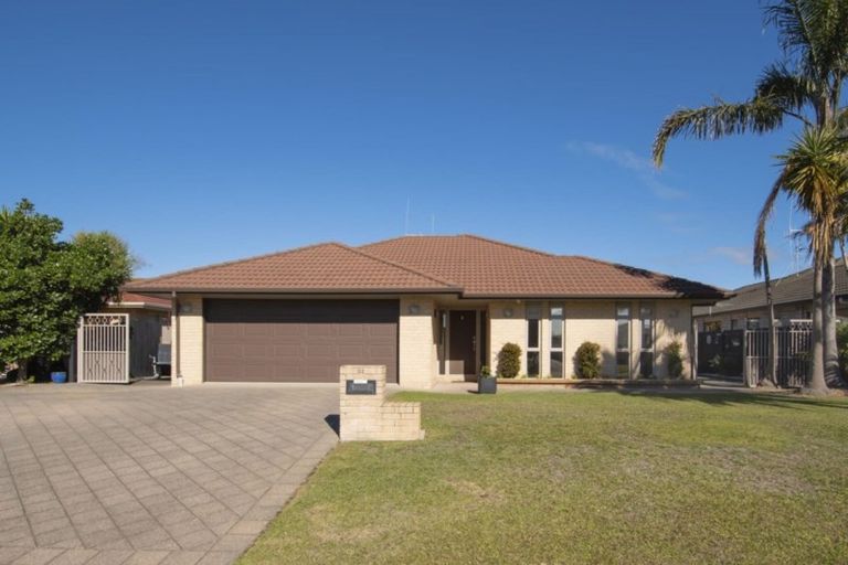 Photo of property in 32 Tomika Crescent, Papamoa Beach, Papamoa, 3118