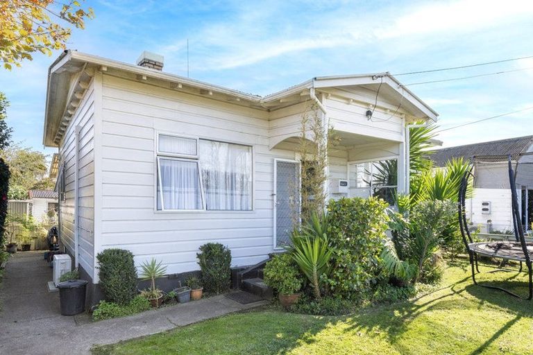 Photo of property in 74 Riverview Road, Huntly, 3700