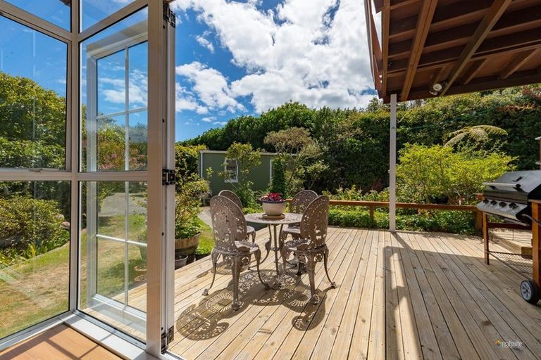 Photo of property in 12 Whanake Street, Titahi Bay, Porirua, 5022