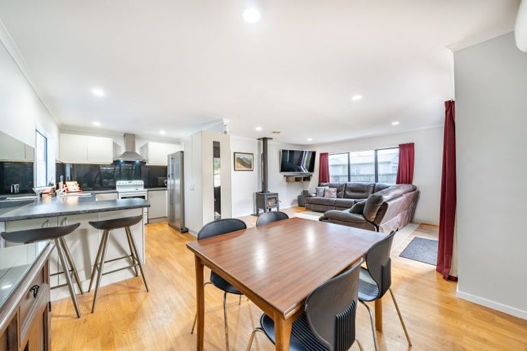 Photo of property in 5 Ashburn Road, Wainuiomata, Lower Hutt, 5014