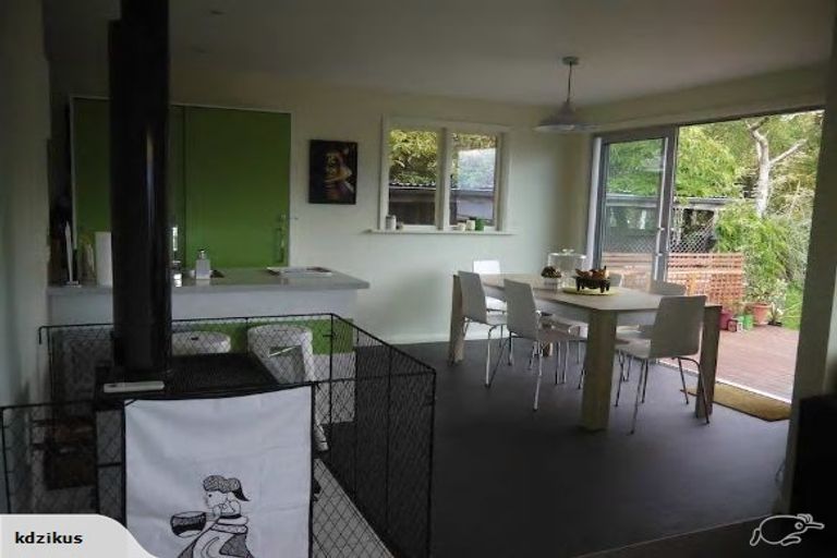 Photo of property in 28 Porterfield Street, Macandrew Bay, Dunedin, 9014