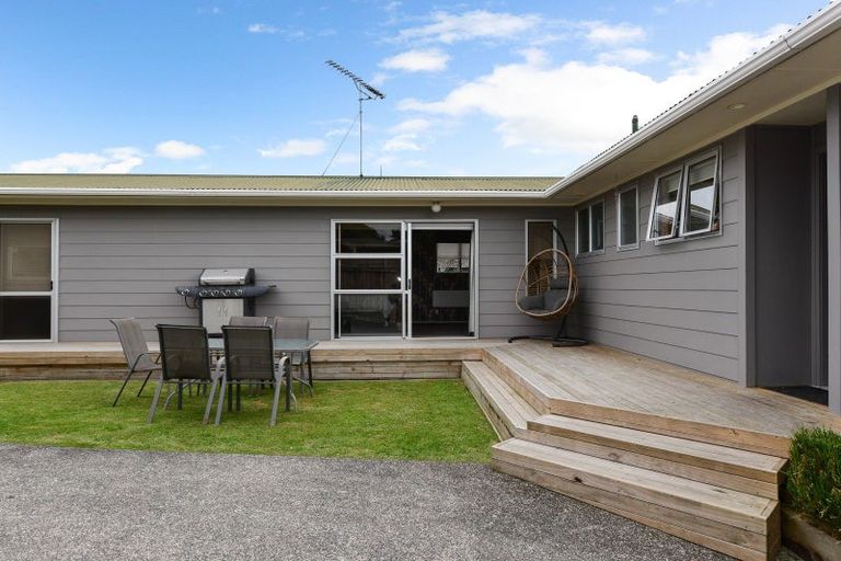 Photo of property in 12 Lansdowne Crescent, Glenview, Hamilton, 3206