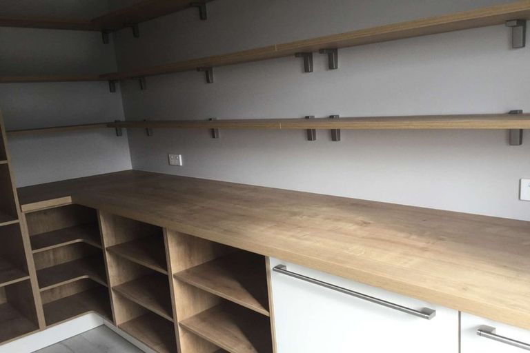 Photo of property in 18 Ridgeview Close, Red Beach, 0932