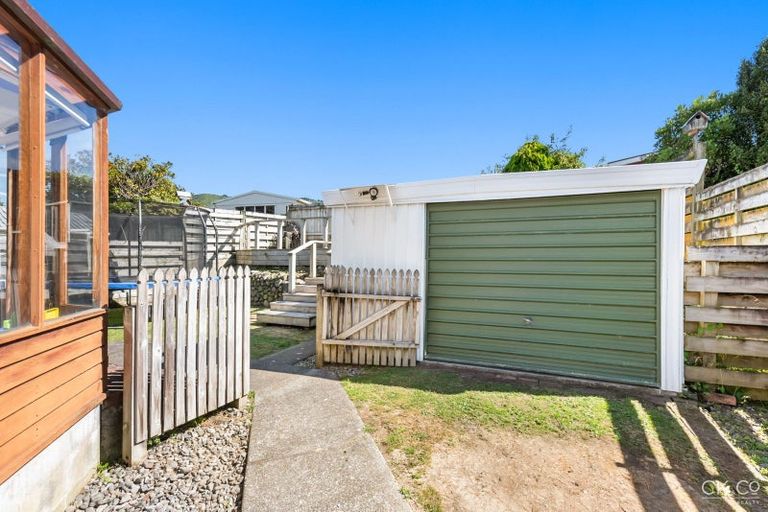 Photo of property in 29 Brightwater Crescent, Totara Park, Upper Hutt, 5018