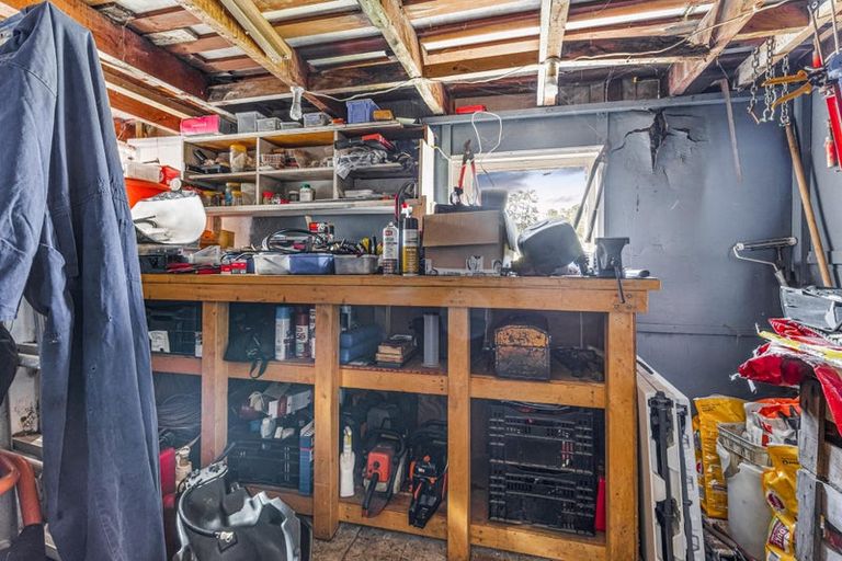 Photo of property in 28 Helena Street, Massey, Auckland, 0614