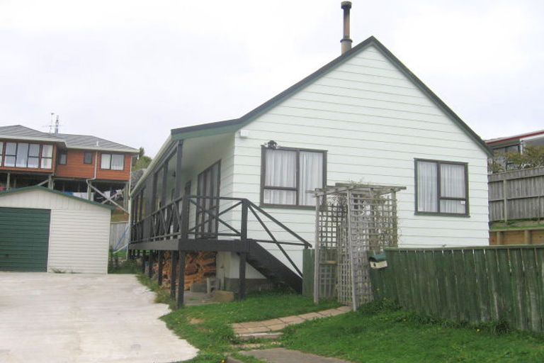 Photo of property in 2 Caroni Way, Grenada Village, Wellington, 6037