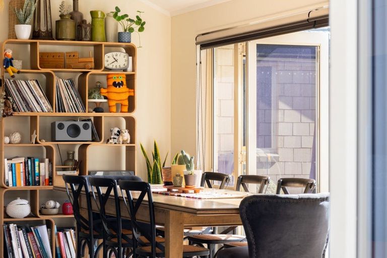 Photo of property in 196 Tutere Street, Waikanae Beach, Waikanae, 5036