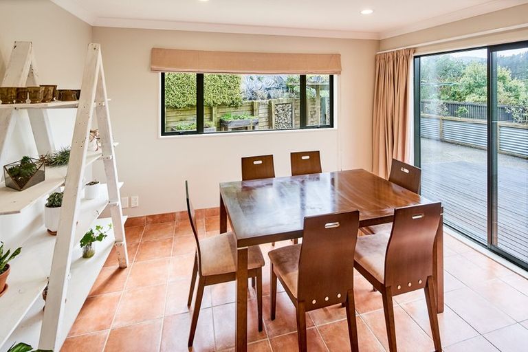 Photo of property in 3 Koukou Place, Normandale, Lower Hutt, 5010
