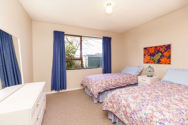 Photo of property in 2/127 Reynolds Avenue, Bishopdale, Christchurch, 8053