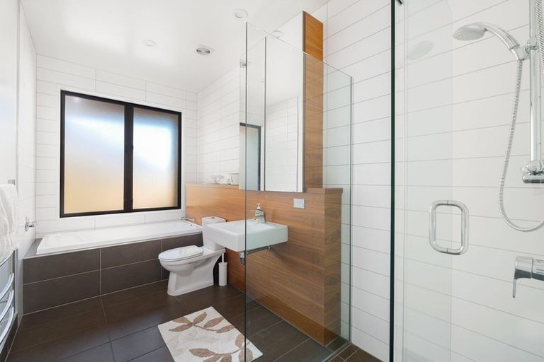 Photo of property in 1 Skye Lane, Jacks Point, Queenstown, 9371