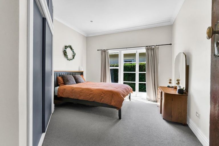 Photo of property in 192 Tukapa Street, Westown, New Plymouth, 4310