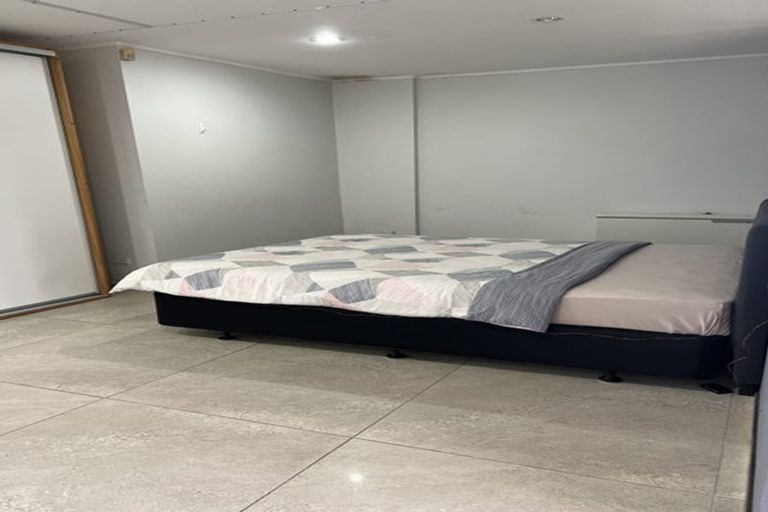 Photo of property in 86 Hadfield Street, Beach Haven, Auckland, 0626