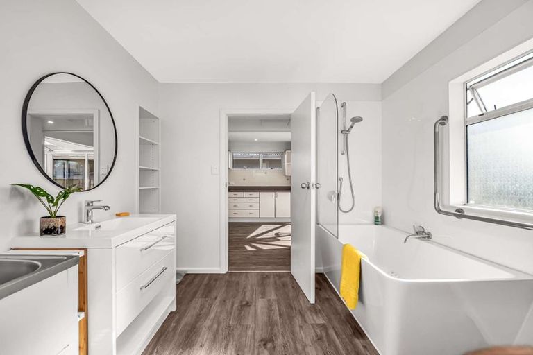 Photo of property in 37 Flemington Avenue, North New Brighton, Christchurch, 8083