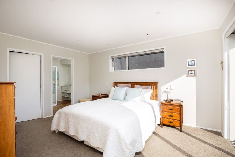 Photo of property in 374b Carrington Street, Upper Vogeltown, New Plymouth, 4310