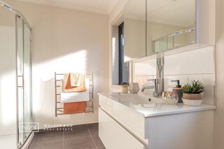 Photo of property in 98 Gibbons Street, Ebdentown, Upper Hutt, 5018