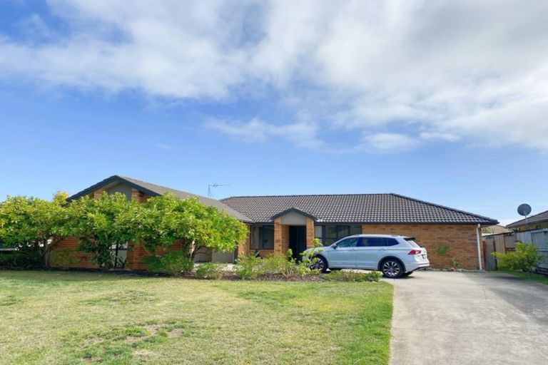 Photo of property in 18 Winchester Place, Rototuna North, Hamilton, 3210