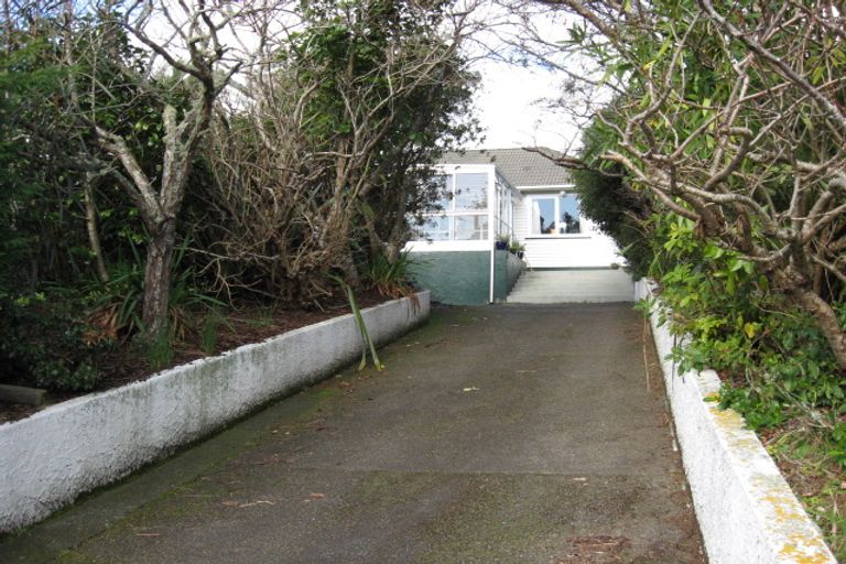 Photo of property in 5 Sheehy Grove, Wainuiomata, Lower Hutt, 5014