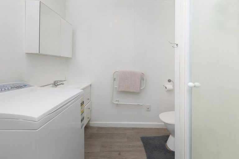 Photo of property in 16 Barlow Street, Ilam, Christchurch, 8041