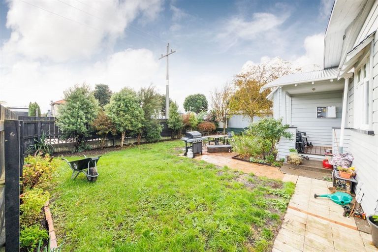 Photo of property in 738 Main Street, Palmerston North, 4414