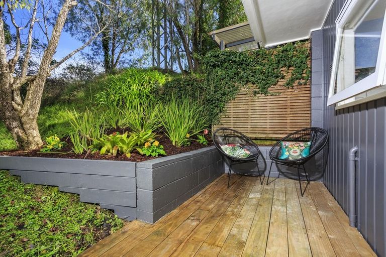 Photo of property in 3/2 Bentley Avenue, Glenfield, Auckland, 0629