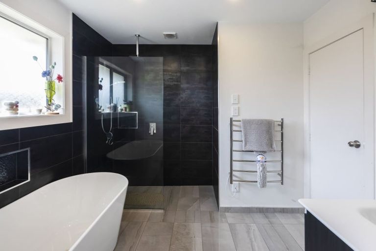 Photo of property in 10 Greenock Street, Redwood, Christchurch, 8051