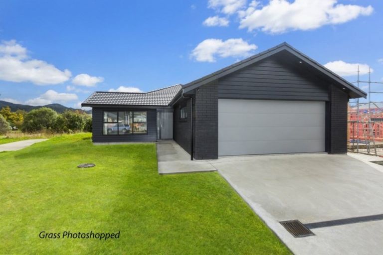 Photo of property in 22 Filmer Crescent, Wallaceville, Upper Hutt, 5018