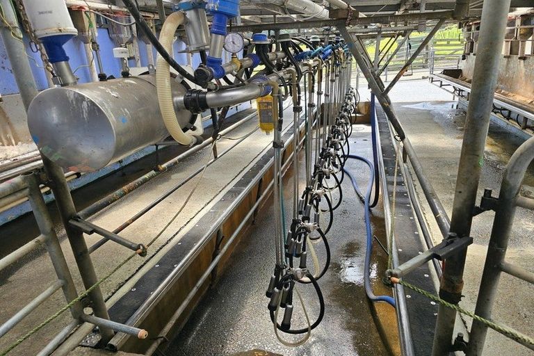 Photo of property in 189 Namu Road, Opunake, 4681