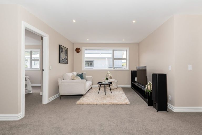 Photo of property in 22 Farnworth Terrace, Churton Park, Wellington, 6037