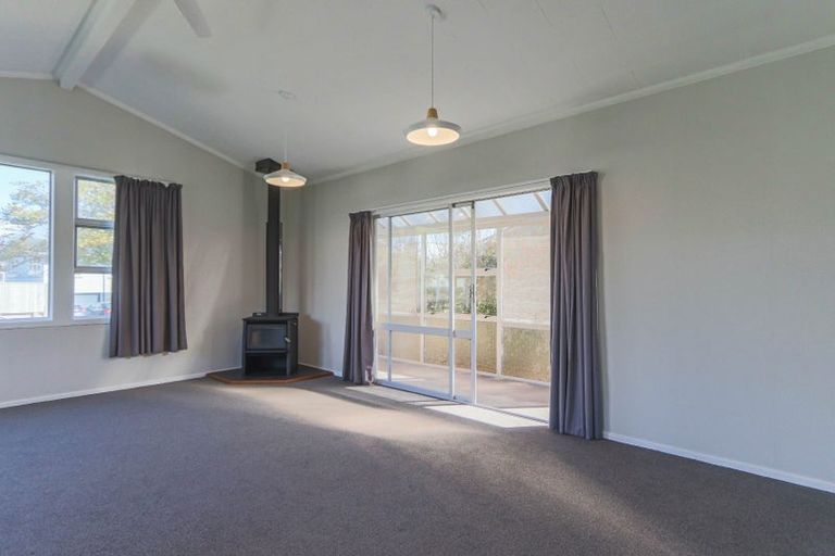 Photo of property in 4 Karaka Street, Inglewood, 4330