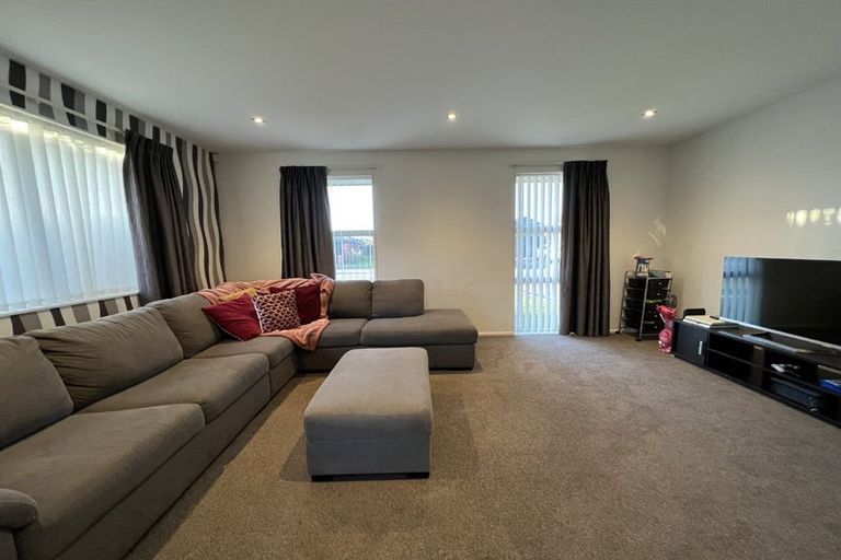 Photo of property in 11 Jefferson Close, Halswell, Christchurch, 8025