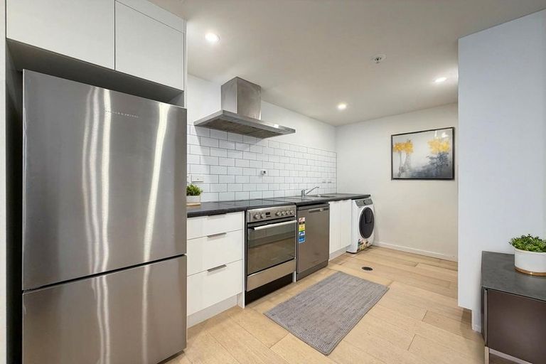 Photo of property in Quantum On Thorndon Quay, 3/163d Thorndon Quay, Pipitea, Wellington, 6011