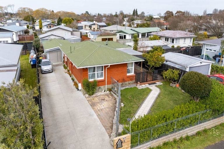 Photo of property in 4 Bremridge Place, Melville, Hamilton, 3206