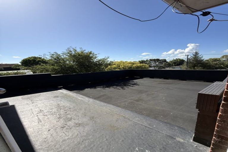 Photo of property in 6 Royal Road, Massey, Auckland, 0614